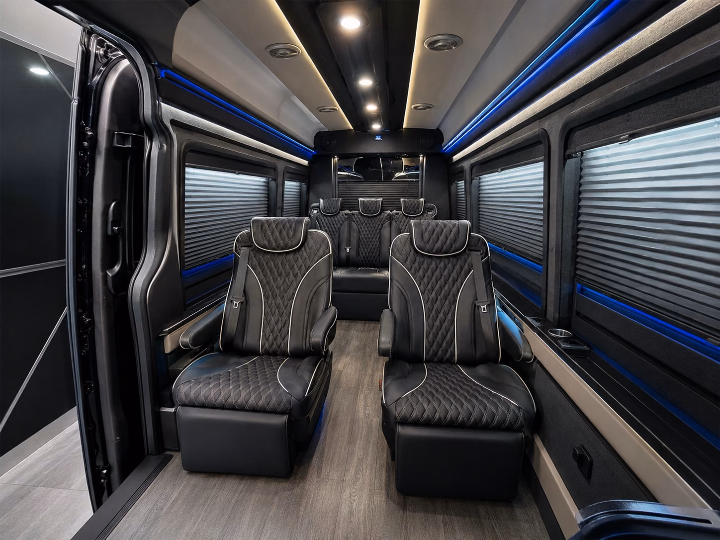 airport shuttle buses for cruise transfers through the port of new york