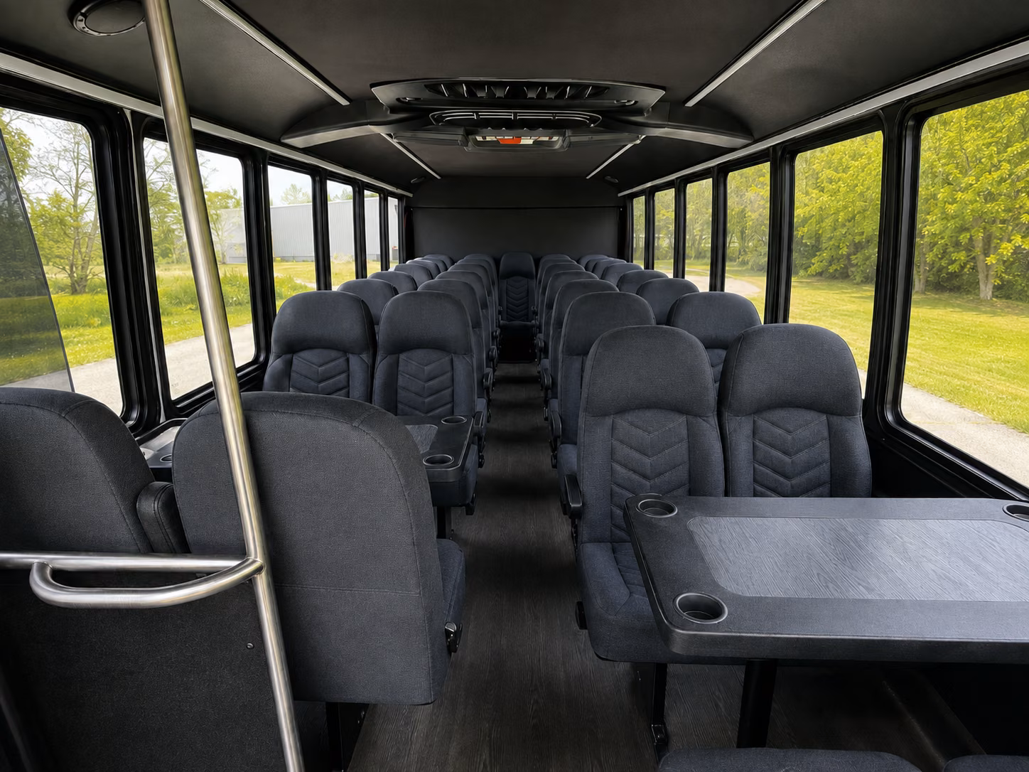 bus rentals for horse racing at saratoga and belmont park