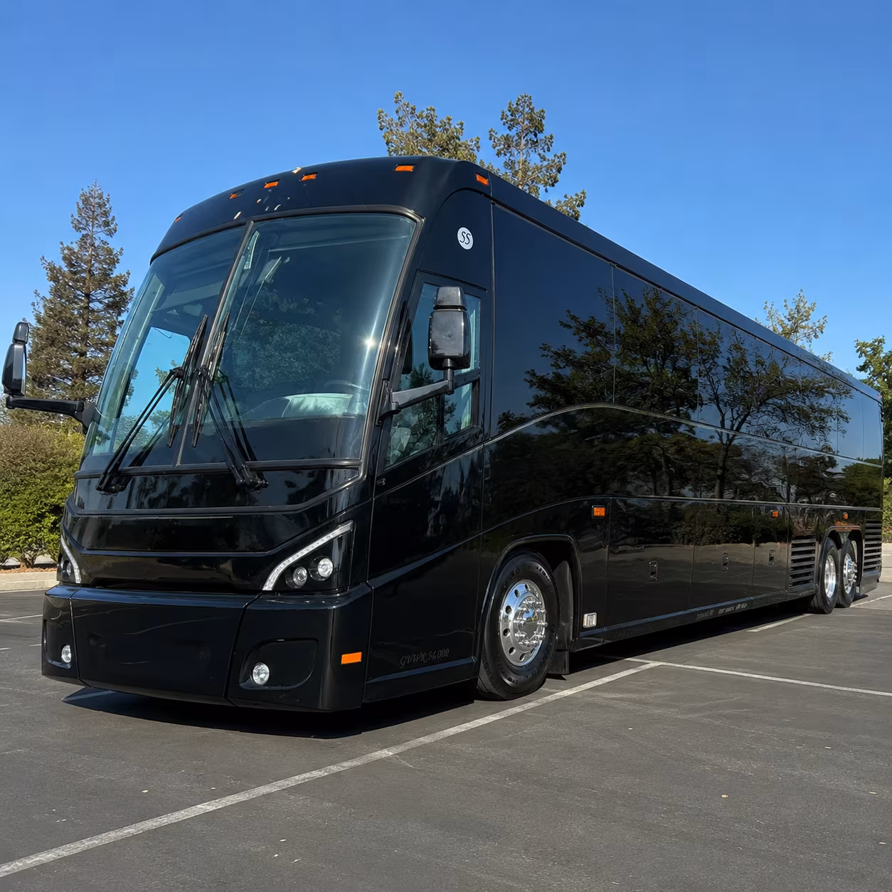 corporate group airport shuttles between white plains hotels and terminals
