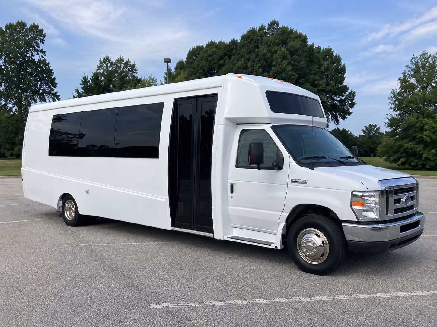 white plains 18 passenger party bus